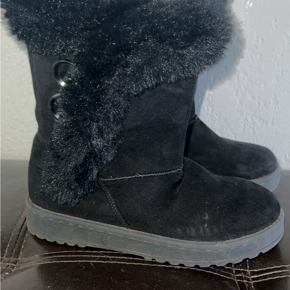 BearPaw Black Cozy Winter Boots